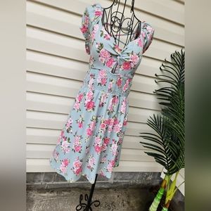 👗🌸〰️No Boundaries〰️ Floral Summer Dress w Criss Cross Back & Cut Out Detail L